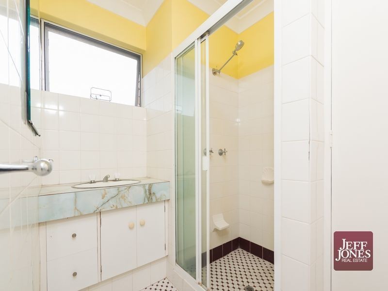 3/24 Raby Road, Coorparoo QLD 4151