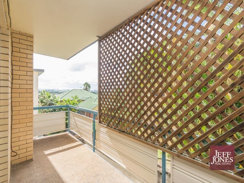 3/24 Raby Road, Coorparoo QLD 4151