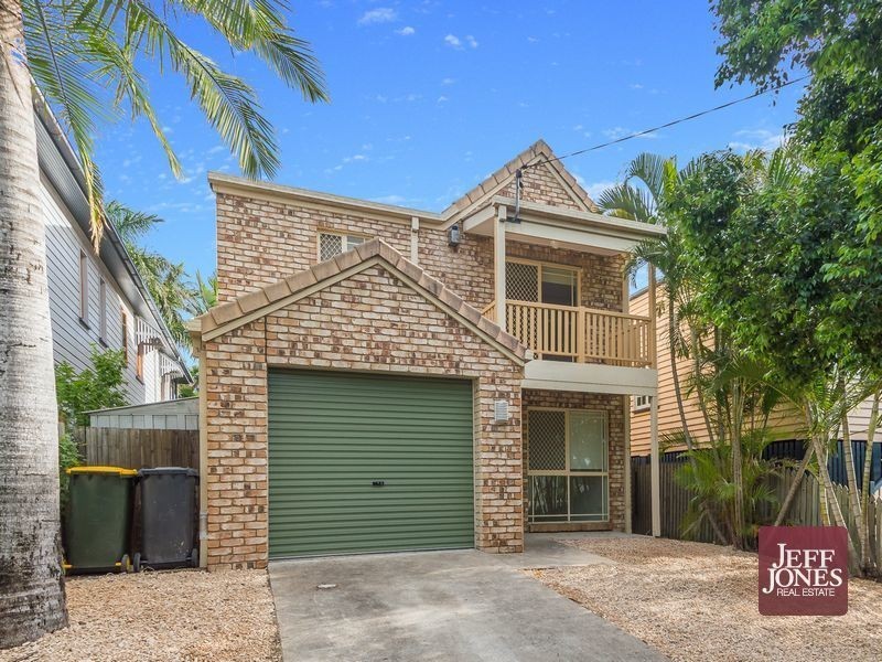 145 Macrossan Avenue, Norman Park QLD 4170