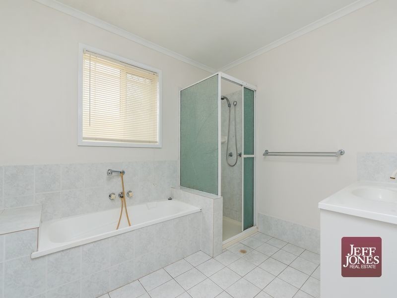 145 Macrossan Avenue, Norman Park QLD 4170