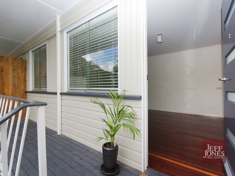 2/9 Parooba Avenue, Camp Hill QLD 4152