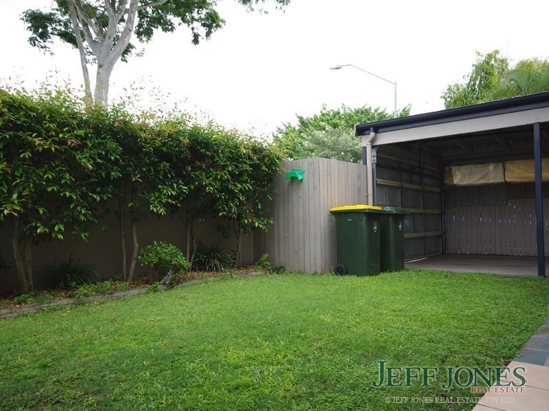 1/8 Gordon Street, Greenslopes QLD 4120