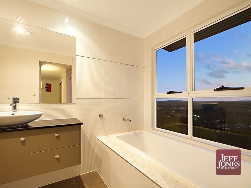 17 Meown Court, Cornubia QLD 4130