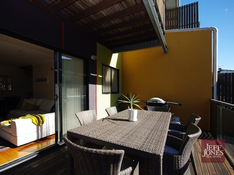 14/9 Talbot Street, Coorparoo QLD 4151