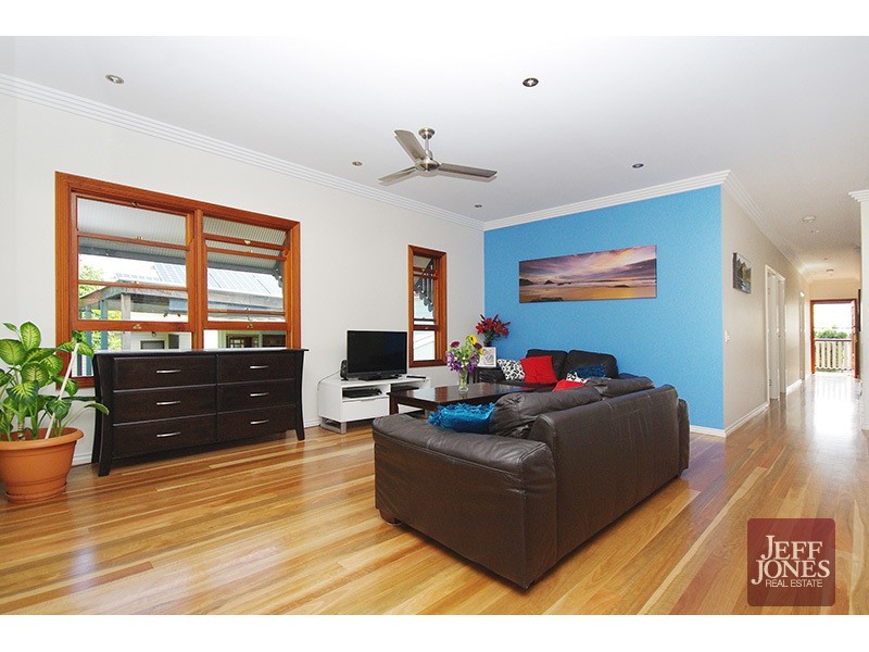 4 Flower Street, Woolloongabba QLD 4102