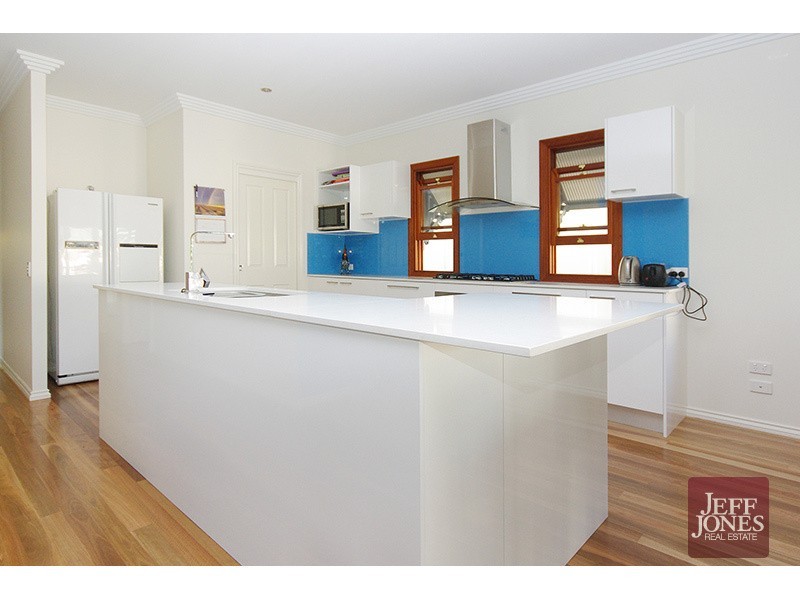 4 Flower Street, Woolloongabba QLD 4102