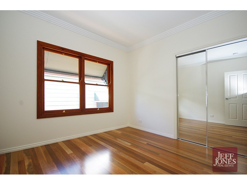 4 Flower Street, Woolloongabba QLD 4102