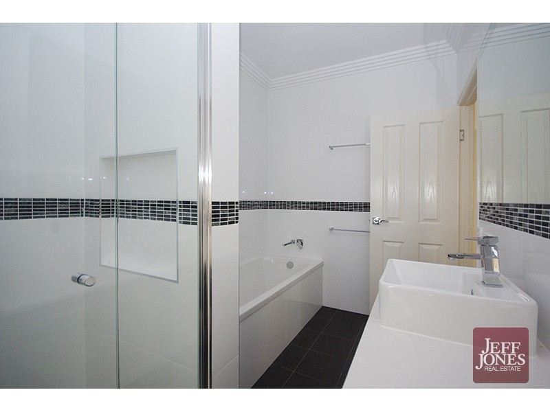 4 Flower Street, Woolloongabba QLD 4102