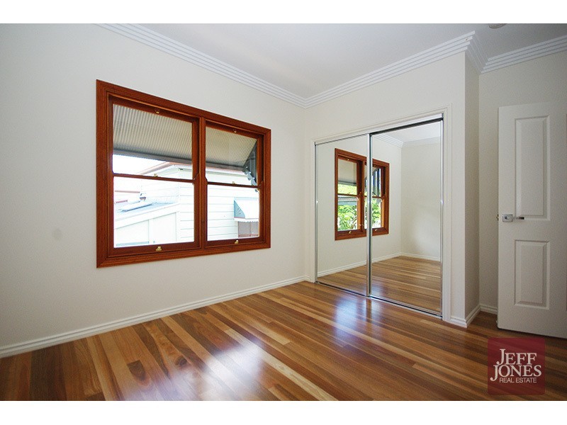 4 Flower Street, Woolloongabba QLD 4102