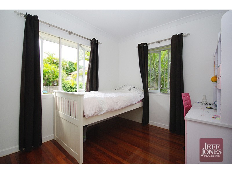 42 Hexham Street, Tarragindi QLD 4121
