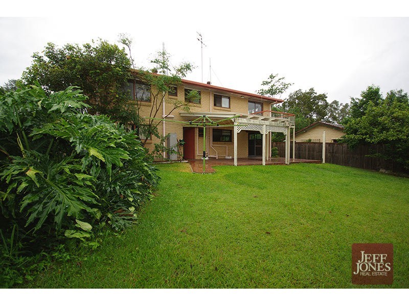 23 Hector Road, Holland Park QLD 4121