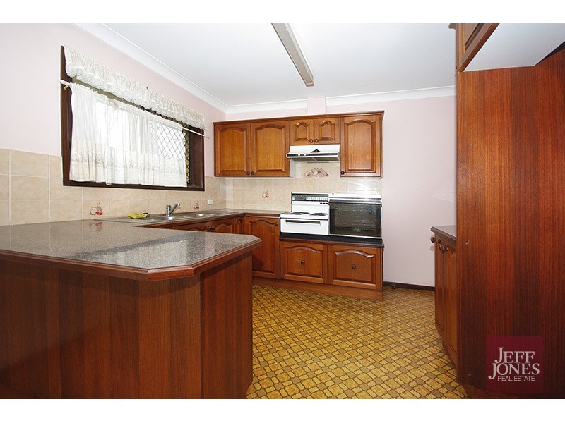 23 Hector Road, Holland Park QLD 4121