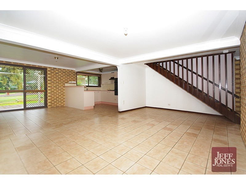 23 Hector Road, Holland Park QLD 4121