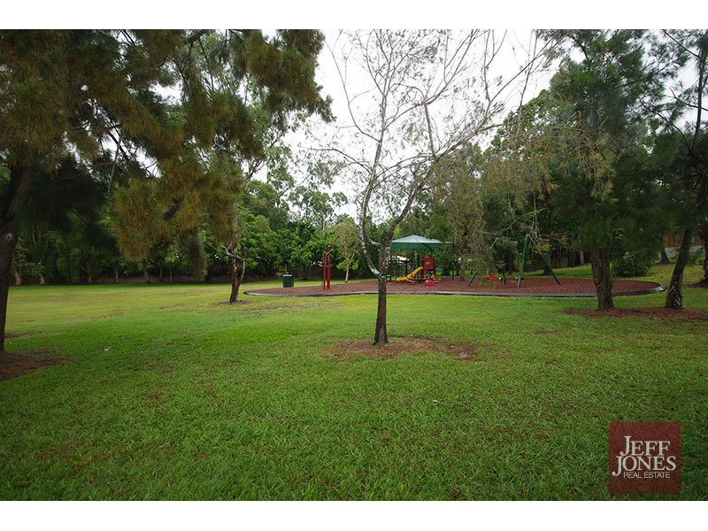 23 Hector Road, Holland Park QLD 4121