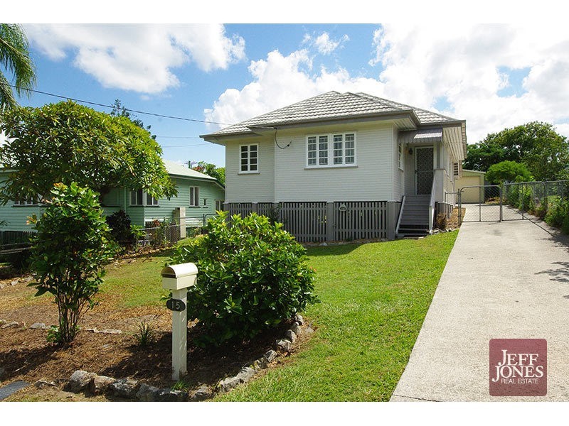 15 Long Street, Camp Hill QLD 4152