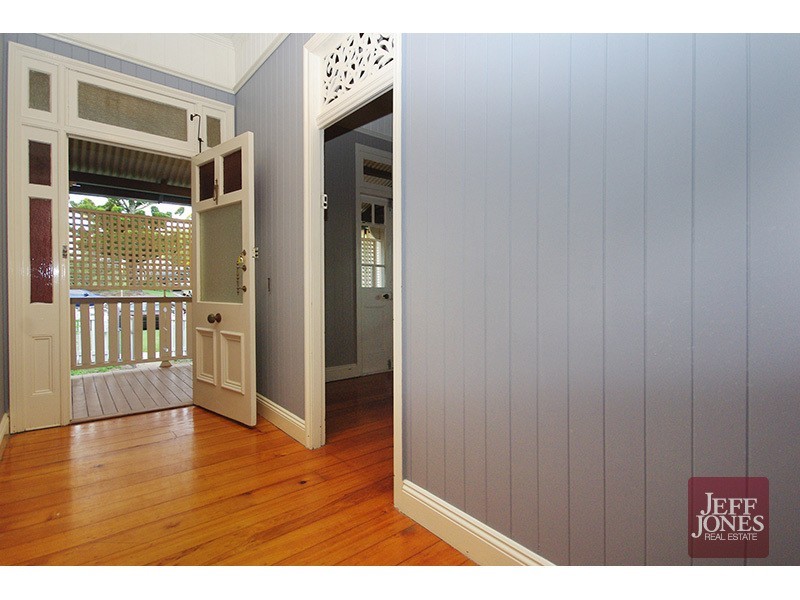 15 Lomond Terrace, East Brisbane QLD 4169