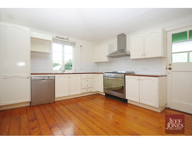 15 Lomond Terrace, East Brisbane QLD 4169