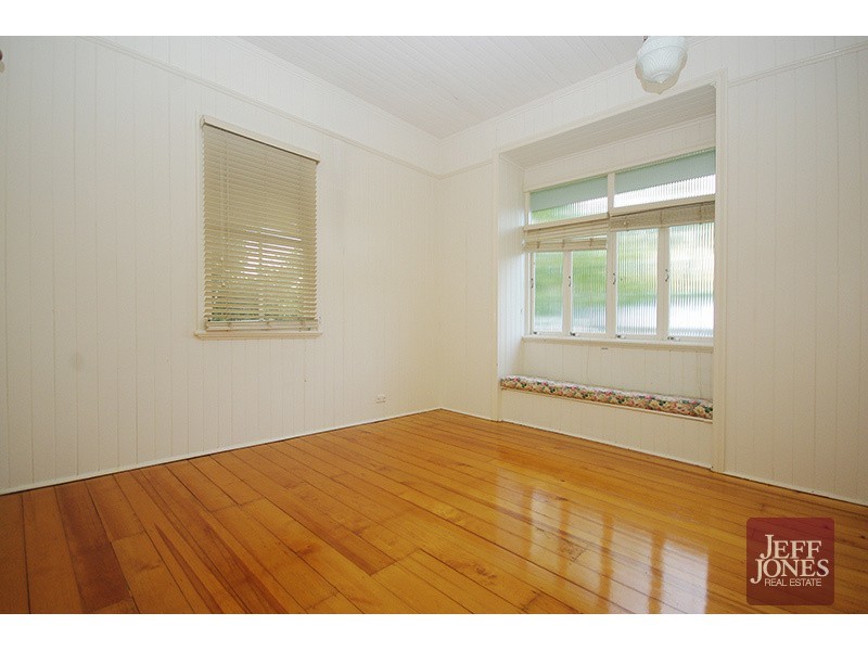 15 Lomond Terrace, East Brisbane QLD 4169