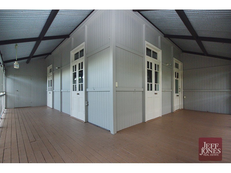 15 Lomond Terrace, East Brisbane QLD 4169