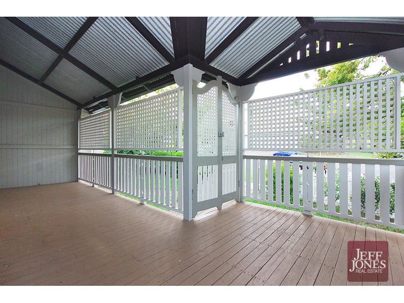 15 Lomond Terrace, East Brisbane QLD 4169