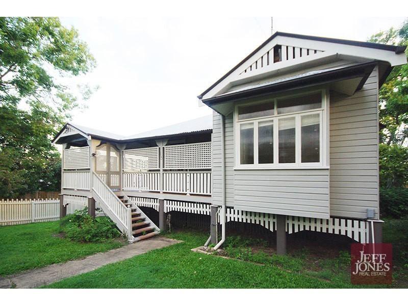 15 Lomond Terrace, East Brisbane QLD 4169