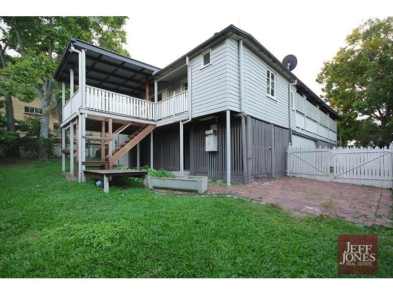 15 Lomond Terrace, East Brisbane QLD 4169