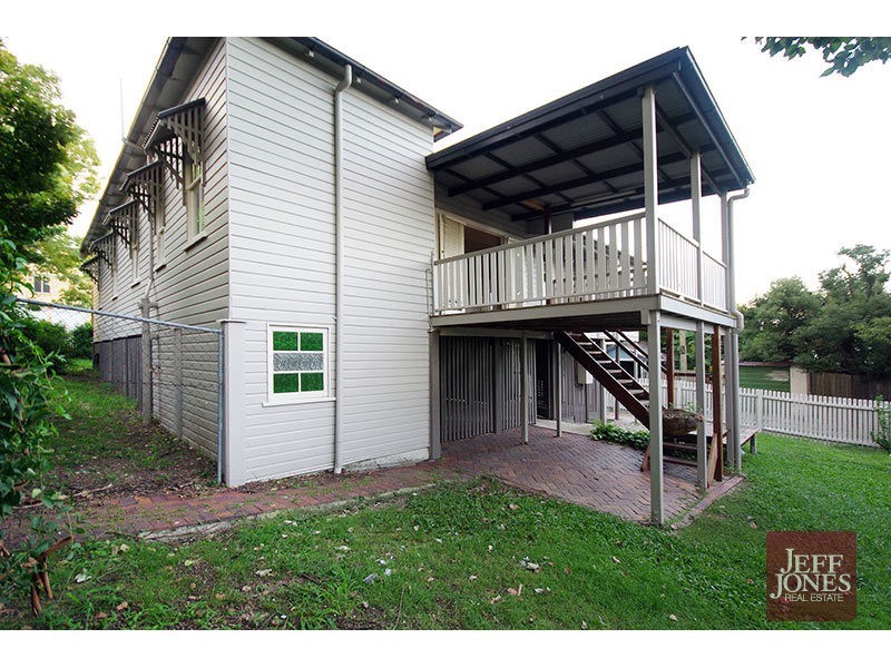 15 Lomond Terrace, East Brisbane QLD 4169