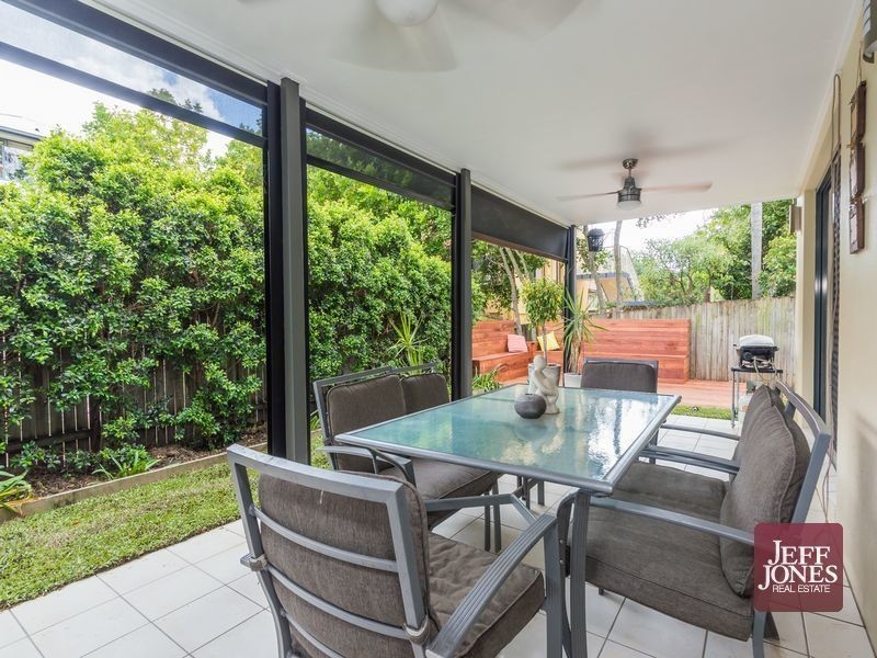 1/34 Douglas Street, Greenslopes QLD 4120
