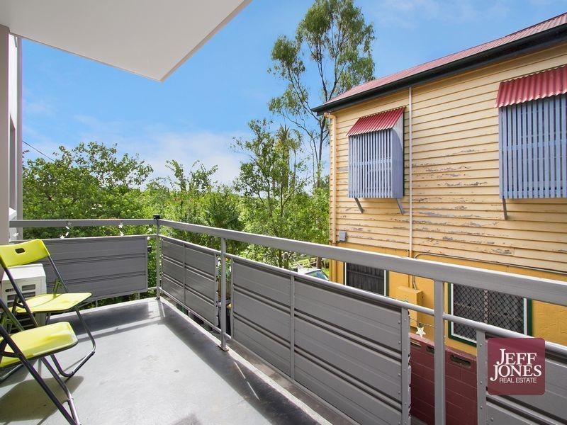 1/16 Ernest Street, Greenslopes QLD 4120