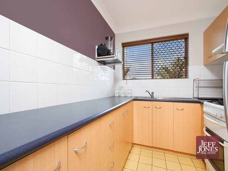 1/16 Ernest Street, Greenslopes QLD 4120