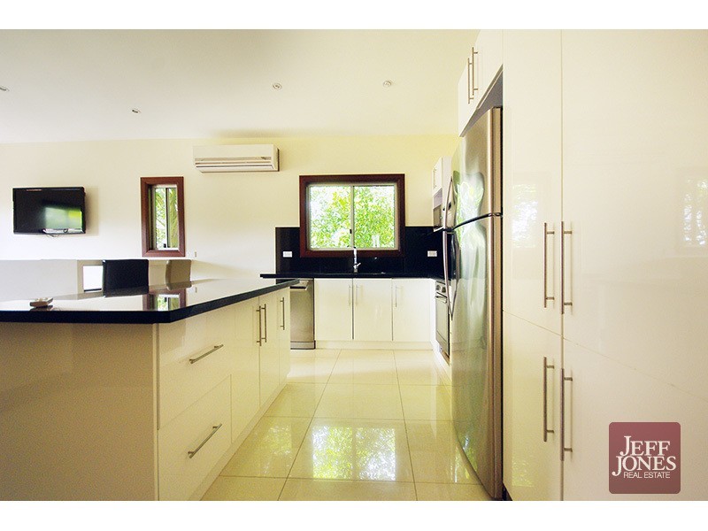 7 Clara Street, Annerley QLD 4103