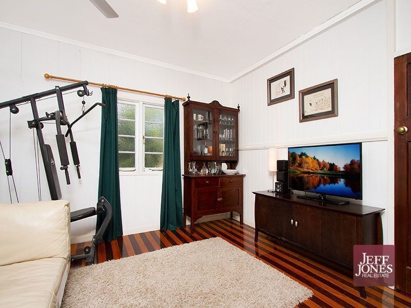 97 Dunellan Street, Greenslopes QLD 4120