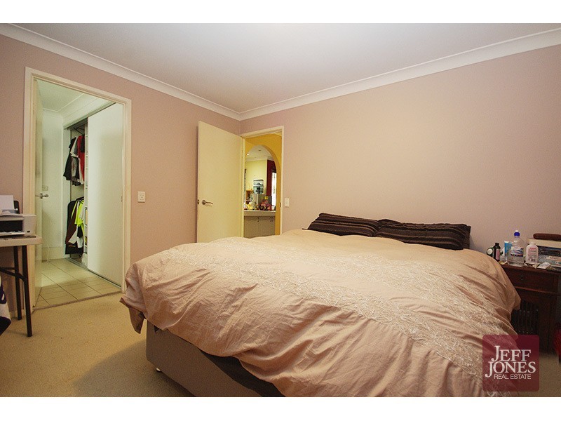 376 Winstanley Street, Carindale QLD 4152