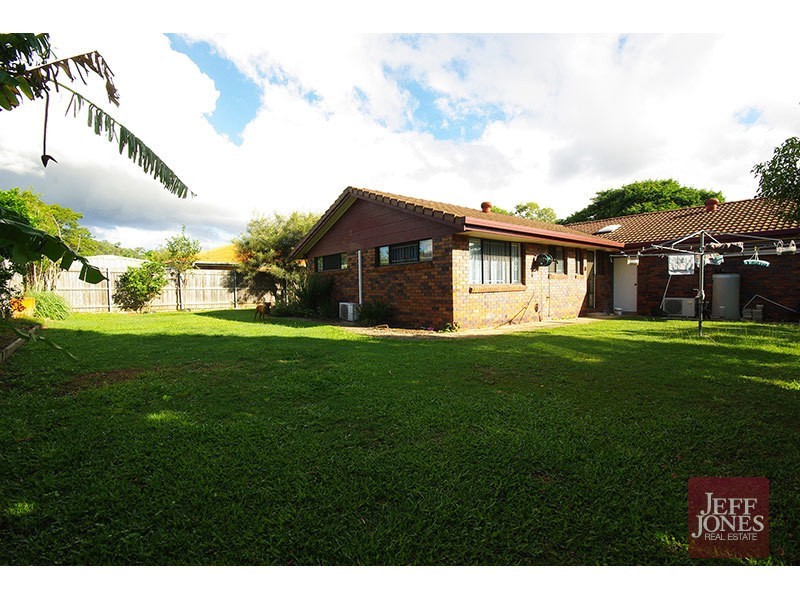 376 Winstanley Street, Carindale QLD 4152