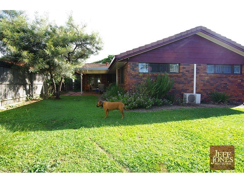 376 Winstanley Street, Carindale QLD 4152