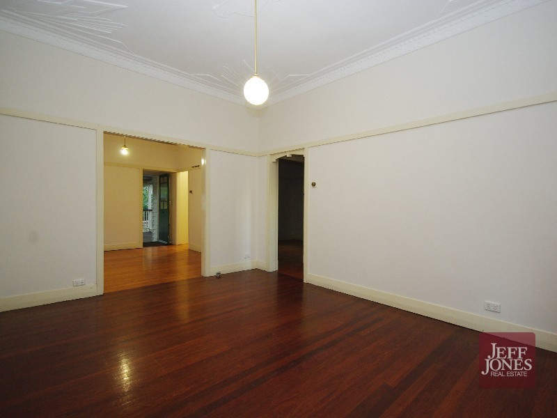 44 Hunter Street, Greenslopes QLD 4120