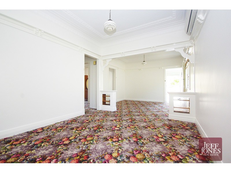 71 Henry Street, Greenslopes QLD 4120