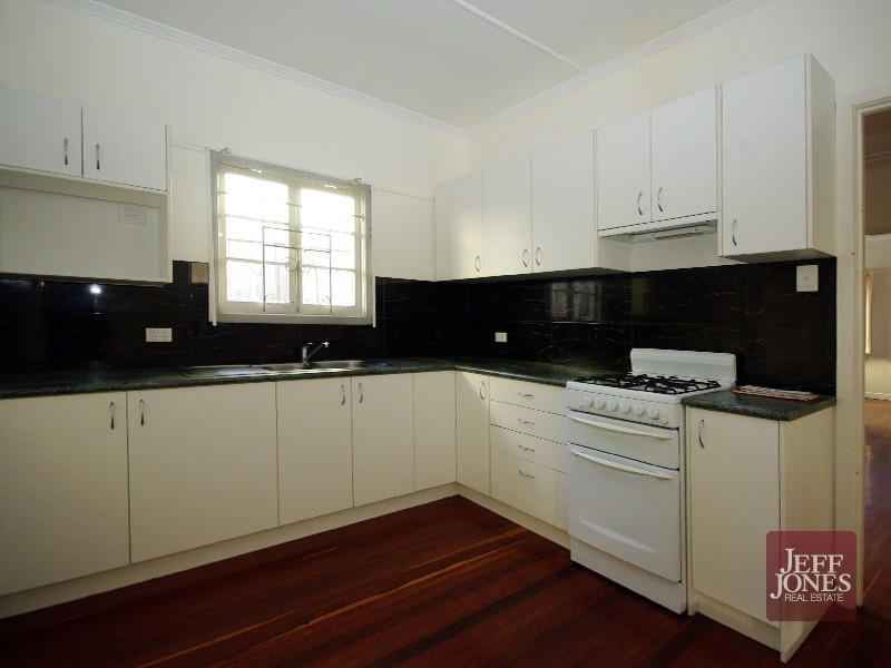 112 Chaucer Street, Moorooka QLD 4105