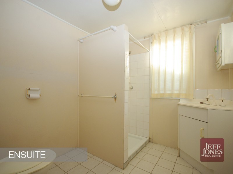 112 Chaucer Street, Moorooka QLD 4105