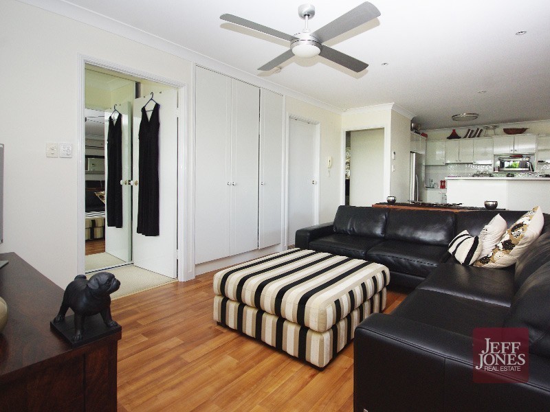 5/22 Ninth Avenue, Coorparoo QLD 4151