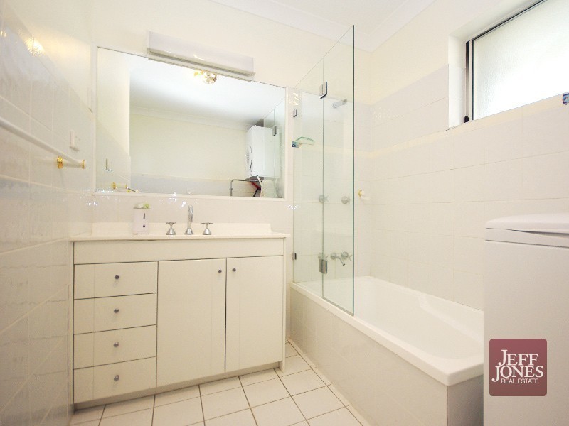 5/22 Ninth Avenue, Coorparoo QLD 4151