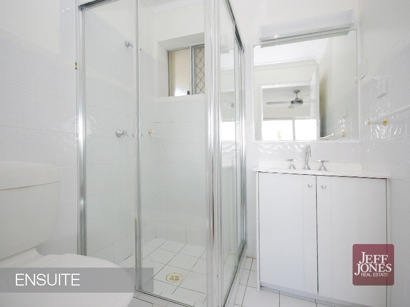 5/22 Ninth Avenue, Coorparoo QLD 4151