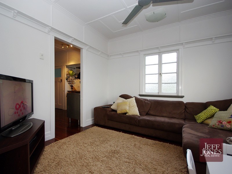 35 Sunshine Avenue, Tarragindi QLD 4121