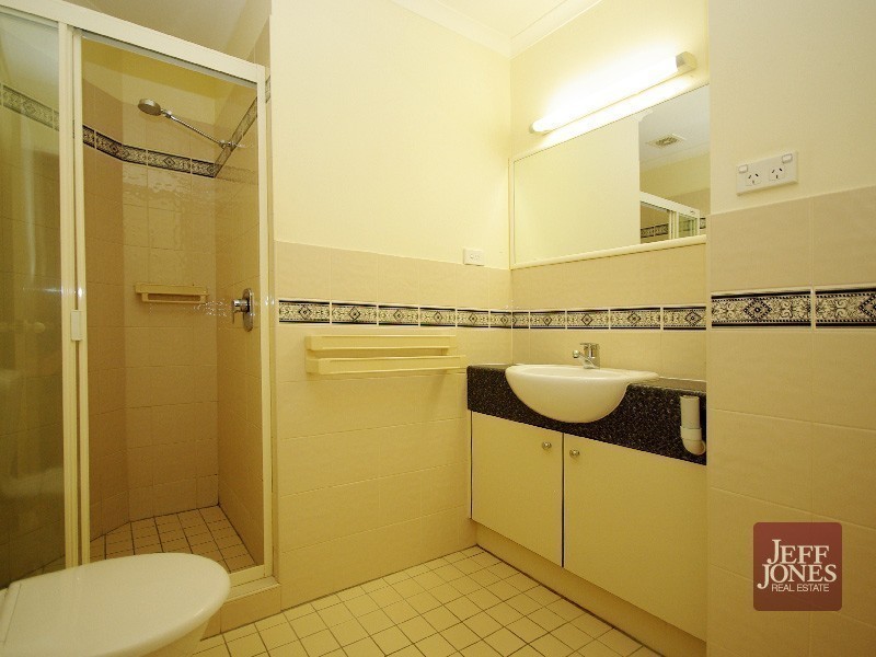 B2/52 Baron Street, Greenslopes QLD 4120