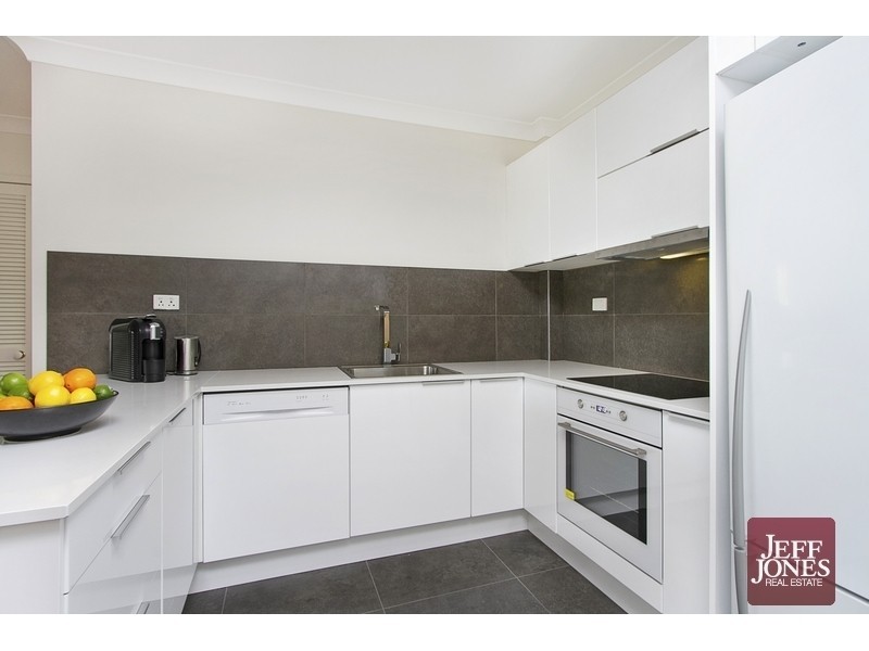 1/237 Cavendish Road, Coorparoo QLD 4151