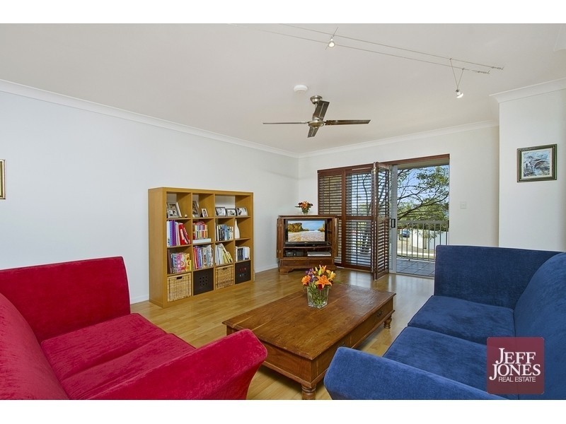 1/237 Cavendish Road, Coorparoo QLD 4151