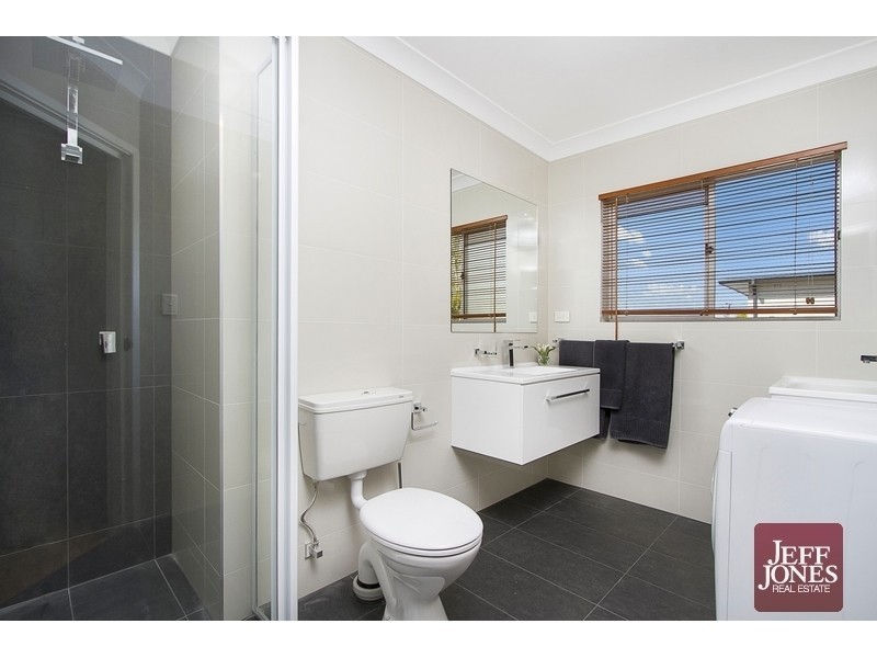 1/237 Cavendish Road, Coorparoo QLD 4151