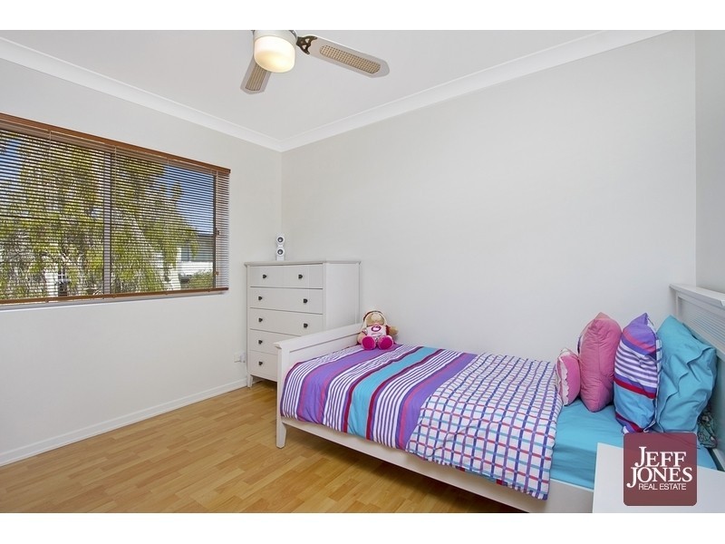 1/237 Cavendish Road, Coorparoo QLD 4151