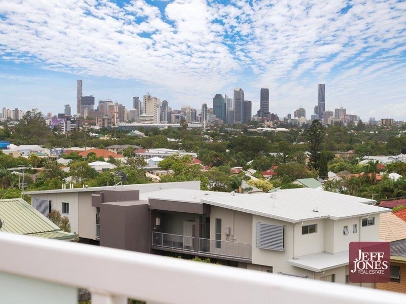 11/61 Rialto Street, Coorparoo QLD 4151