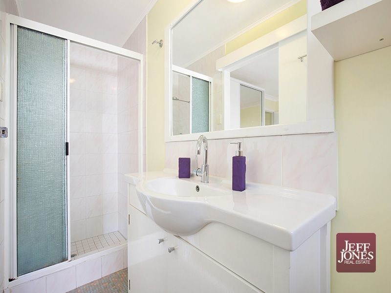 4/15 Cedar Street, Greenslopes QLD 4120